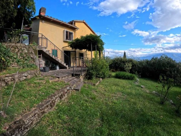 casa indipendente in vendita a Figline e Incisa Valdarno in zona Loppiano