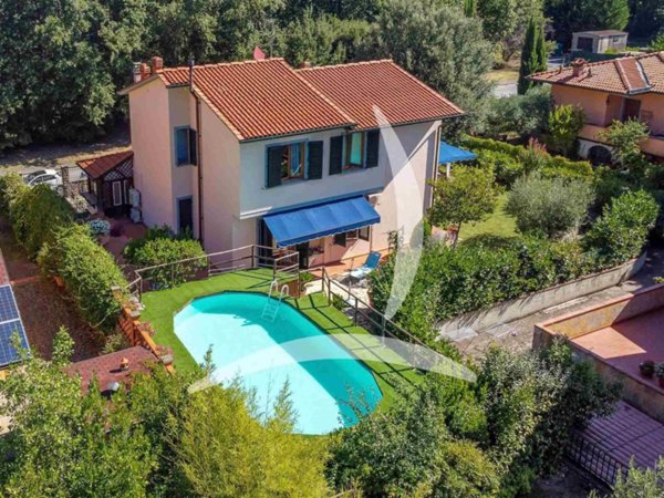 casa indipendente a Figline e Incisa Valdarno in zona Figline Valdarno