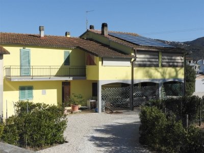 casa indipendente in vendita a Figline e Incisa Valdarno