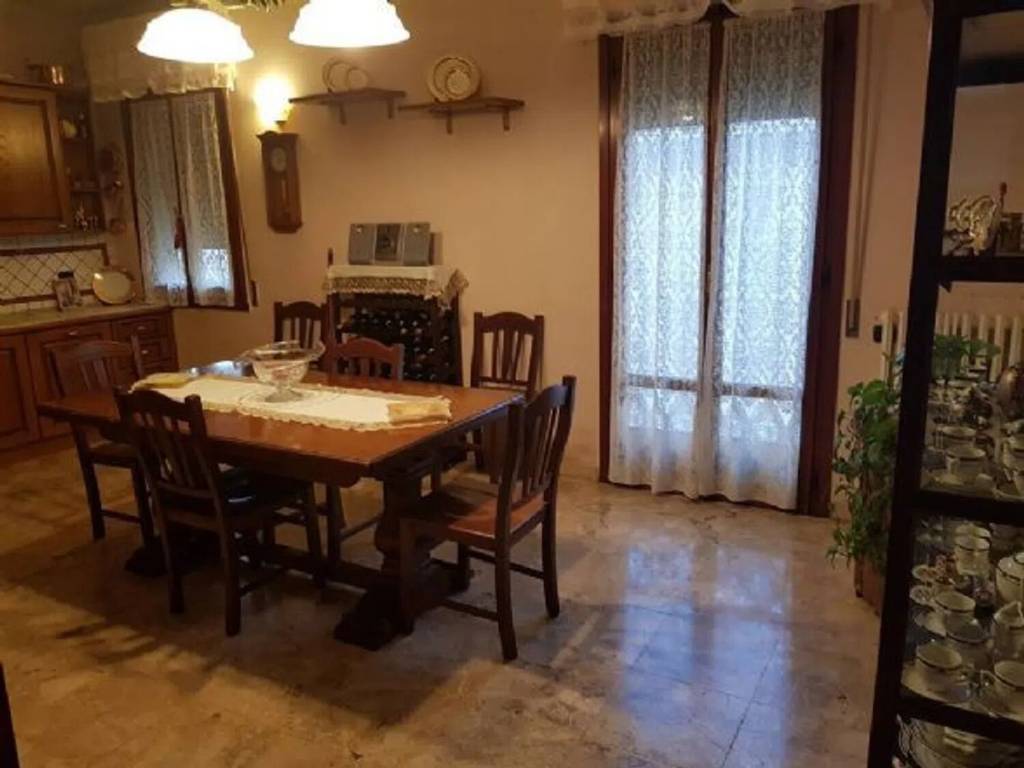 appartamento in vendita a Figline e Incisa Valdarno in zona Incisa in Val d'Arno