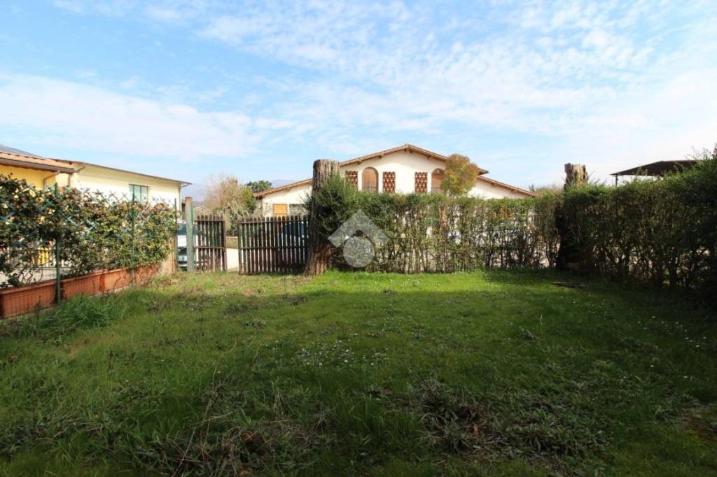 appartamento in vendita a Figline e Incisa Valdarno in zona Figline Valdarno