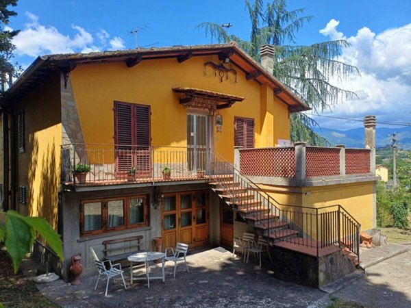 casa indipendente a Figline e Incisa Valdarno in zona Incisa in Val d'Arno