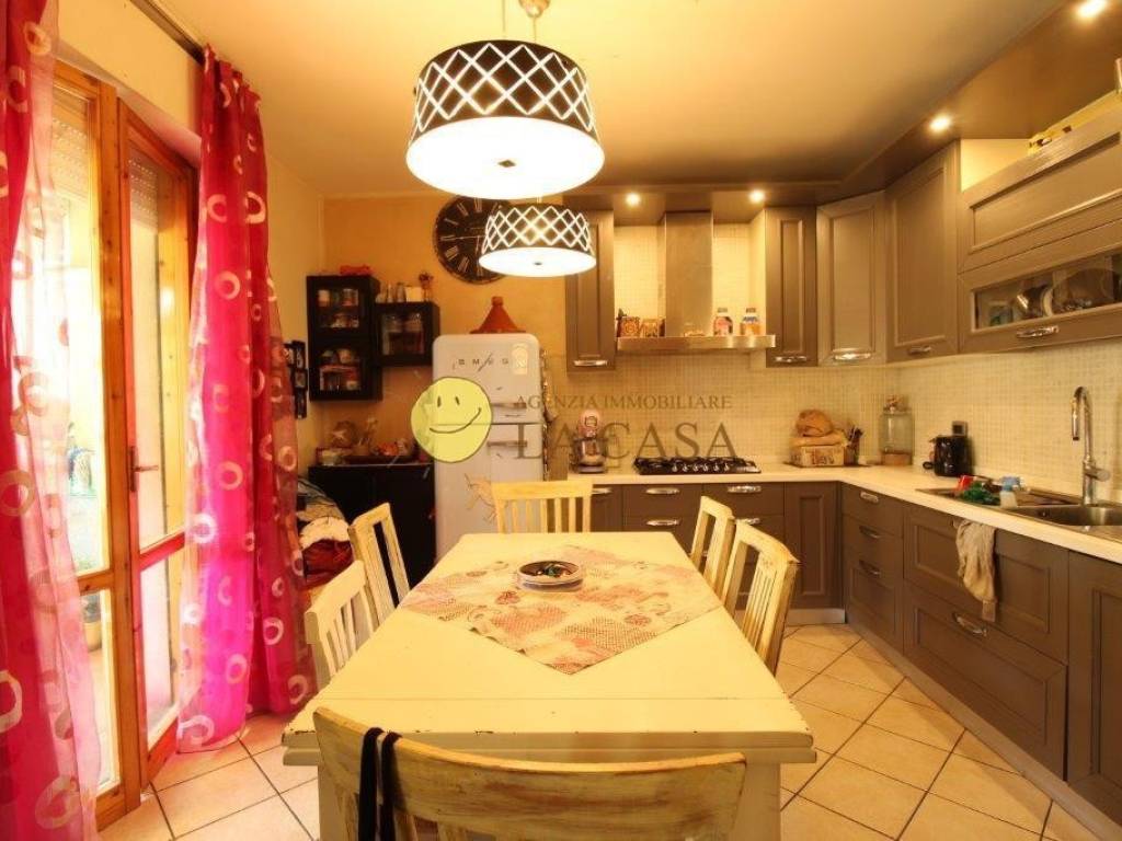 appartamento in vendita a Figline e Incisa Valdarno in zona Incisa in Val d'Arno