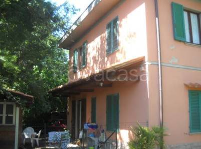casa indipendente in vendita a Figline e Incisa Valdarno