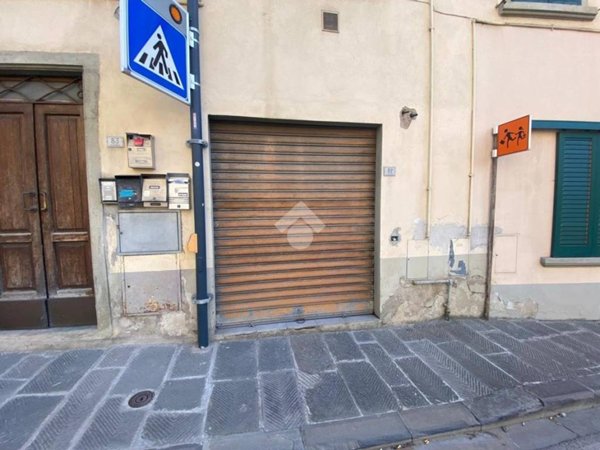 locale commerciale a Figline e Incisa Valdarno in zona Incisa in Val d'Arno
