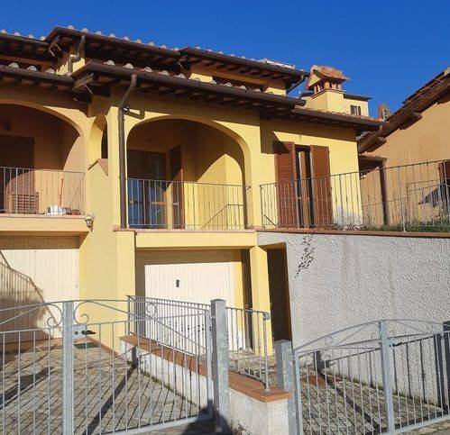 casa indipendente in vendita a Figline e Incisa Valdarno in zona Loppiano