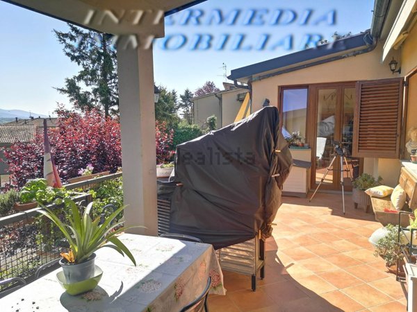 appartamento in vendita a Figline e Incisa Valdarno in zona Figline Valdarno