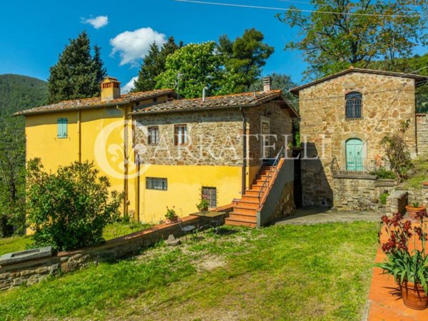 casa indipendente in vendita a Figline e Incisa Valdarno in zona Loppiano