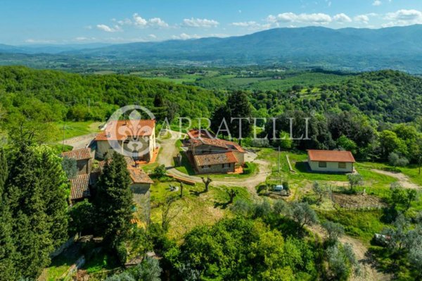 casa indipendente a Figline e Incisa Valdarno in zona Incisa in Val d'Arno