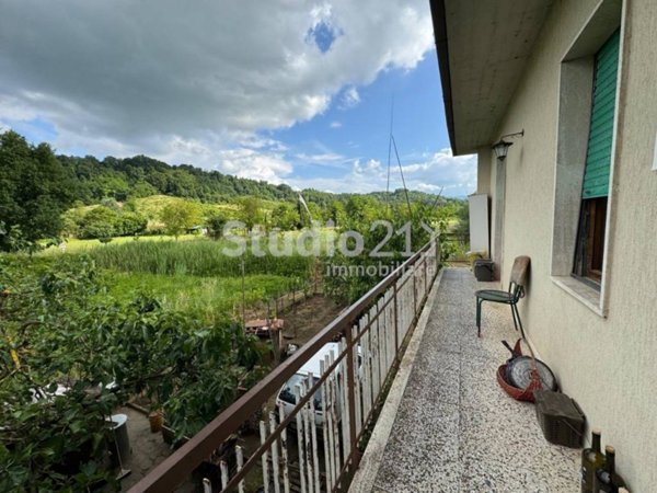 casa indipendente a Figline e Incisa Valdarno in zona Figline Valdarno