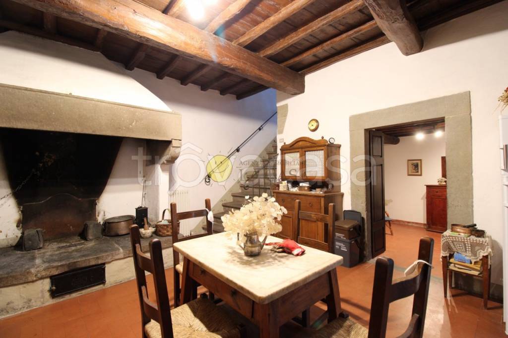 casa indipendente a Figline e Incisa Valdarno in zona Figline Valdarno