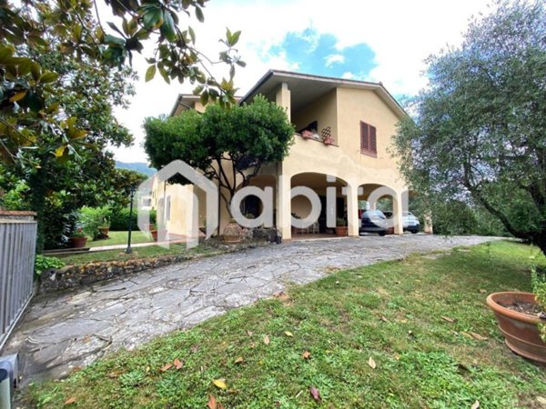 casa indipendente a Figline e Incisa Valdarno in zona Figline Valdarno