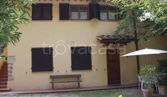 locale di sgombero in vendita a Figline e Incisa Valdarno in zona Loppiano