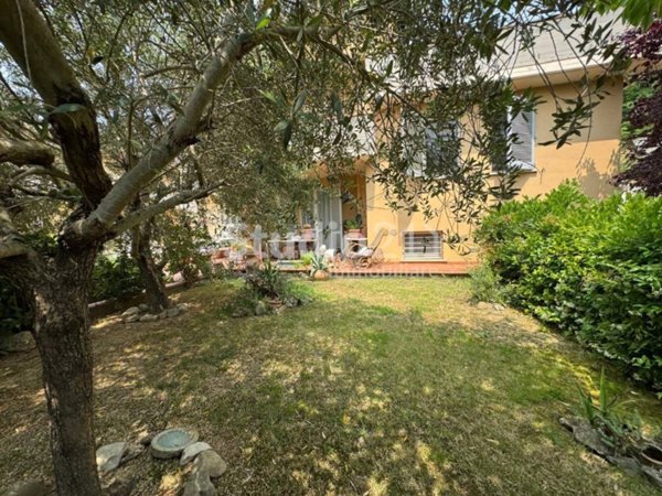 casa indipendente a Figline e Incisa Valdarno in zona Figline Valdarno