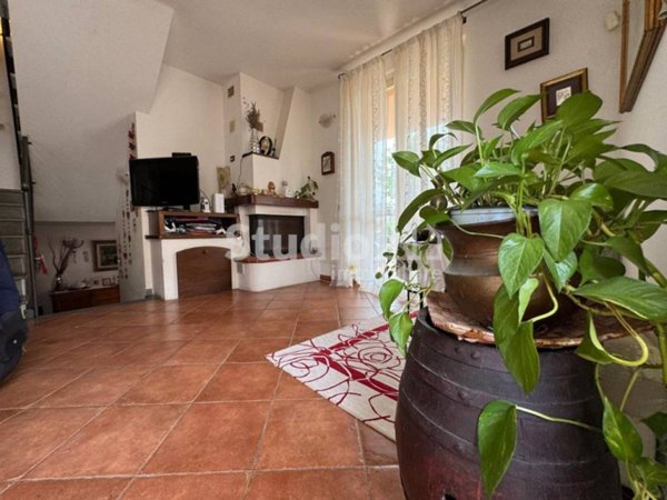 casa indipendente in vendita a Figline e Incisa Valdarno in zona Cesto