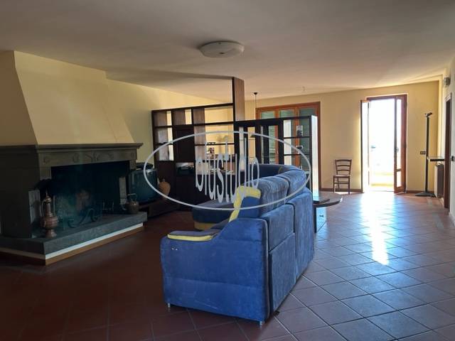 casa indipendente a Figline e Incisa Valdarno in zona Figline Valdarno