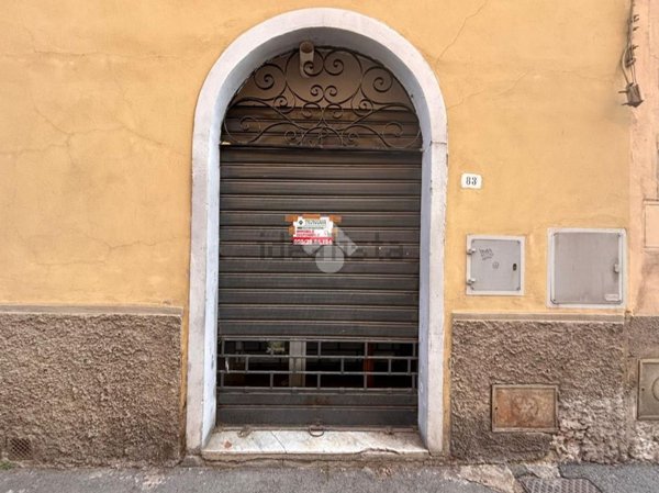 negozio in vendita a Figline e Incisa Valdarno