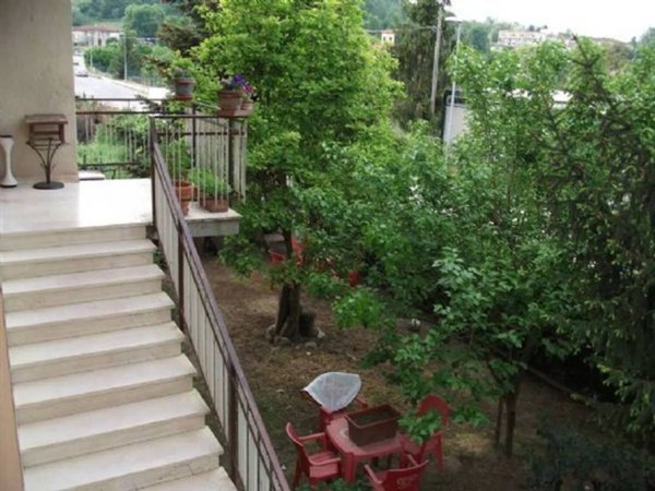 casa indipendente a Figline e Incisa Valdarno in zona Figline Valdarno