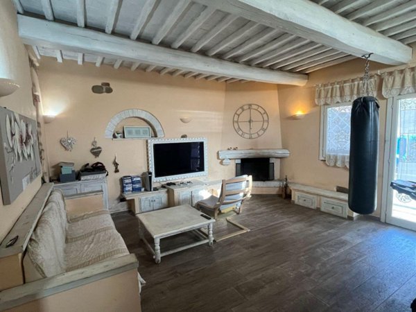 pentavano in vendita a Figline e Incisa Valdarno in zona Brollo