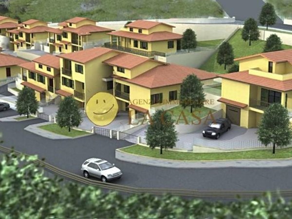 casa indipendente a Figline e Incisa Valdarno in zona Incisa in Val d'Arno