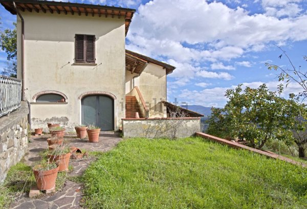 casa indipendente in vendita a Figline e Incisa Valdarno in zona Loppiano