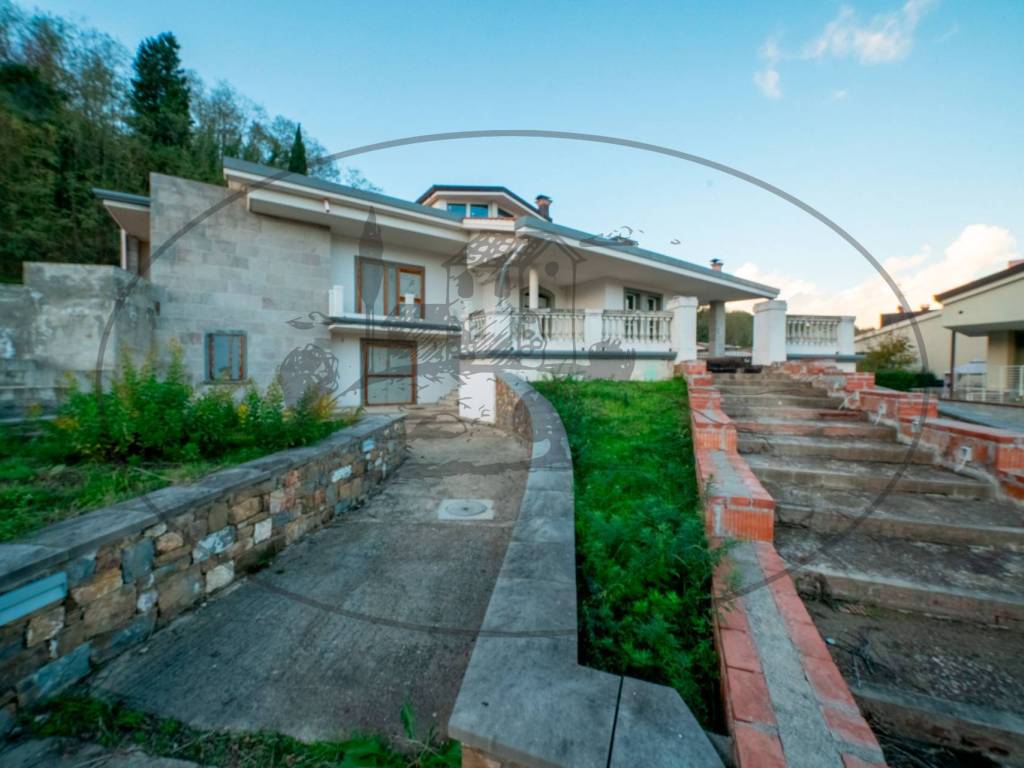 casa indipendente a Figline e Incisa Valdarno in zona Figline Valdarno