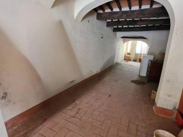 negozio in vendita a Figline e Incisa Valdarno in zona Figline Valdarno