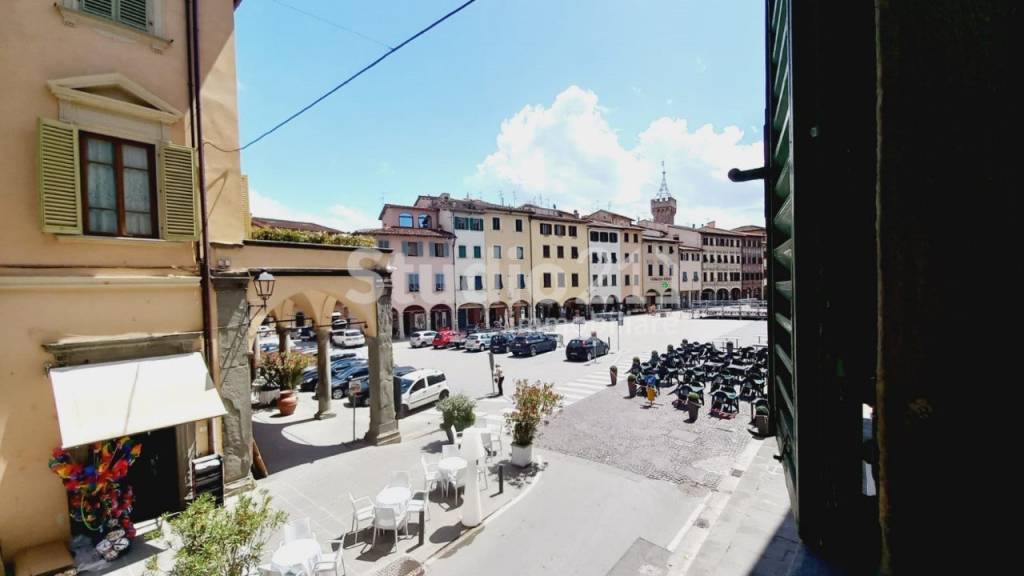 appartamento in vendita a Figline e Incisa Valdarno in zona Figline Valdarno