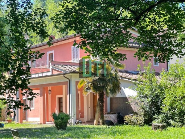 casa indipendente in vendita a Figline e Incisa Valdarno