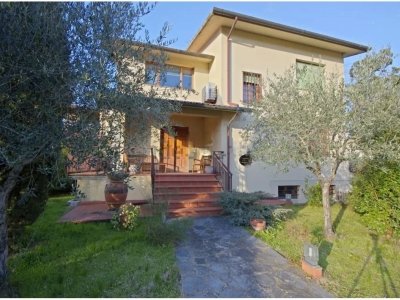 casa indipendente a Figline e Incisa Valdarno in zona Figline Valdarno