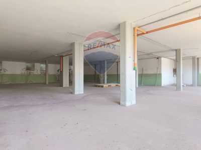 locale di sgombero in vendita a Figline e Incisa Valdarno