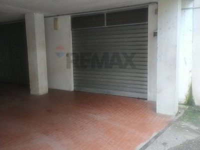 locale di sgombero in vendita a Figline e Incisa Valdarno