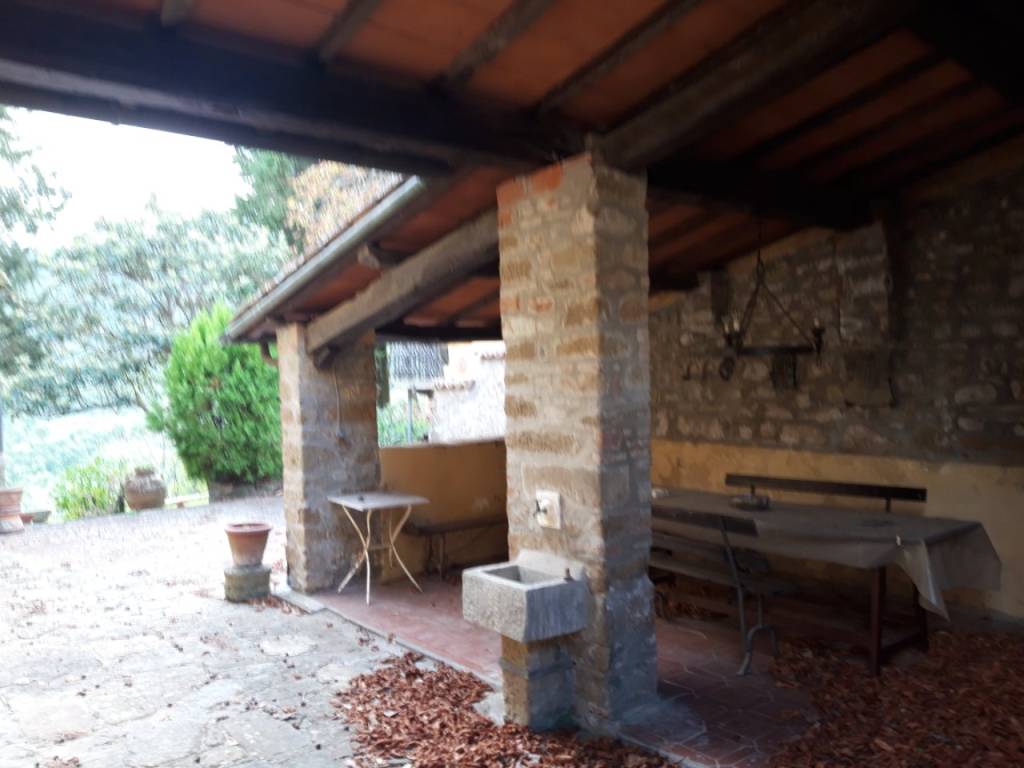 casa indipendente in vendita a Figline e Incisa Valdarno in zona Loppiano