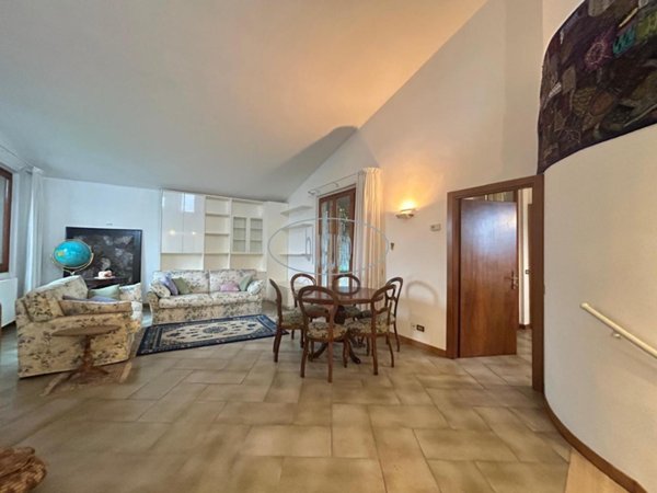 casa indipendente in vendita a Figline e Incisa Valdarno