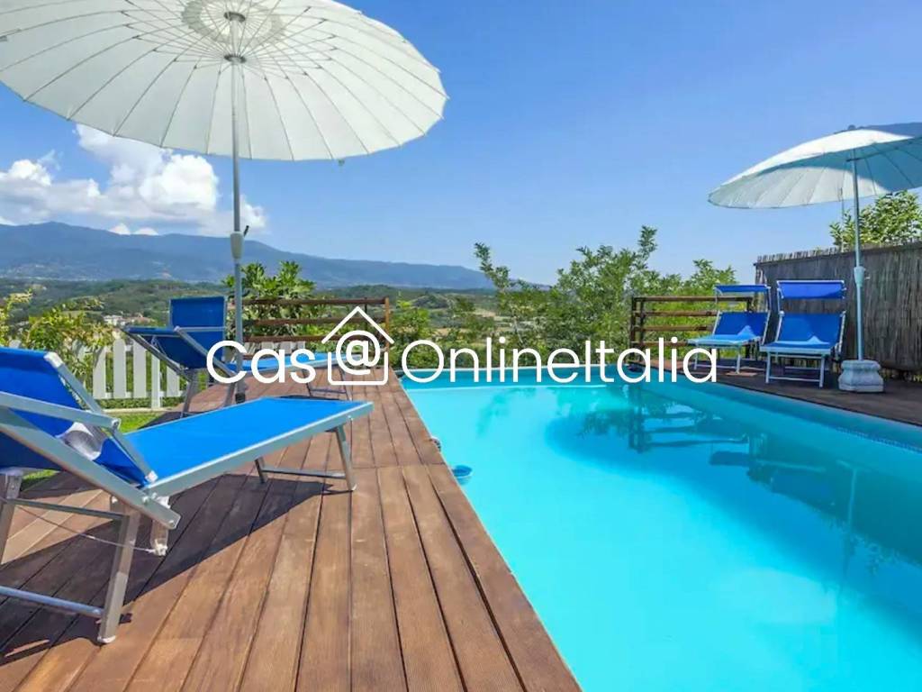 casa indipendente in vendita a Figline e Incisa Valdarno