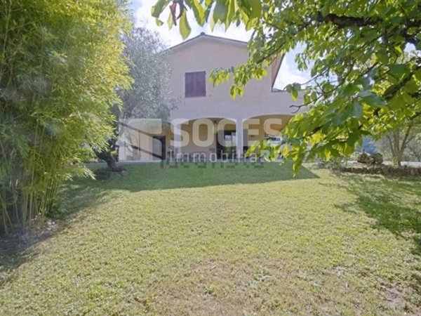 casa indipendente in vendita a Figline e Incisa Valdarno in zona Loppiano