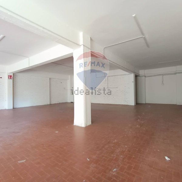 locale di sgombero in vendita a Figline e Incisa Valdarno