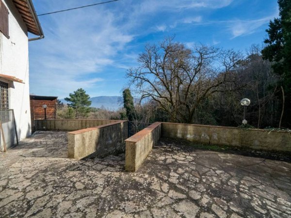 casa indipendente in vendita a Figline e Incisa Valdarno in zona Loppiano