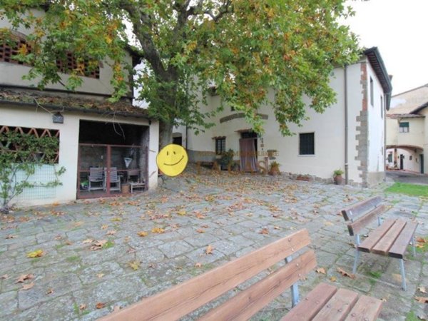 intera palazzina in vendita a Figline e Incisa Valdarno in zona Loppiano