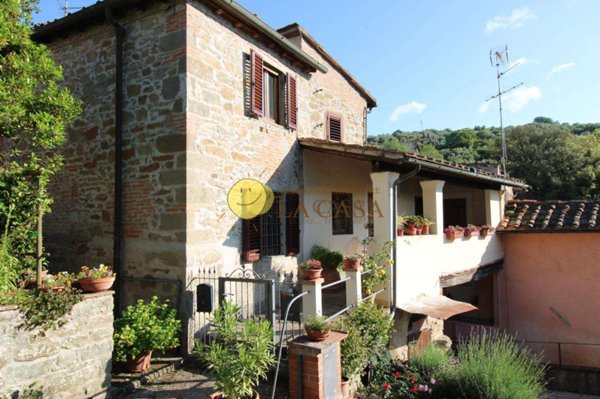 intera palazzina a Figline e Incisa Valdarno in zona Ponte agli Stolli