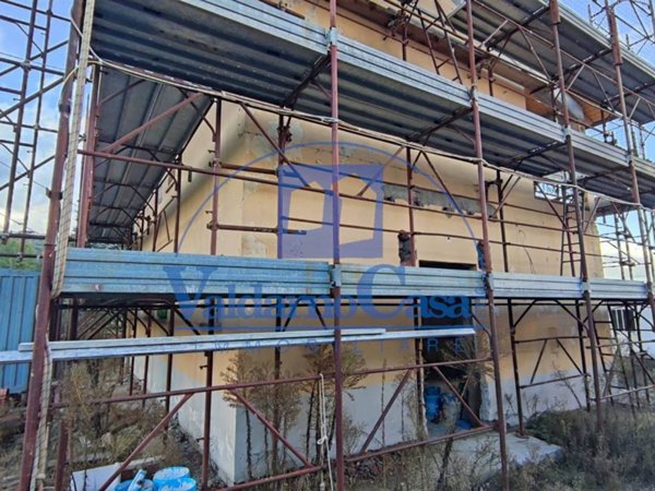 casa indipendente a Figline e Incisa Valdarno in zona Incisa in Val d'Arno