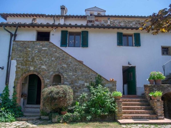 casa indipendente a Figline e Incisa Valdarno in zona Figline Valdarno