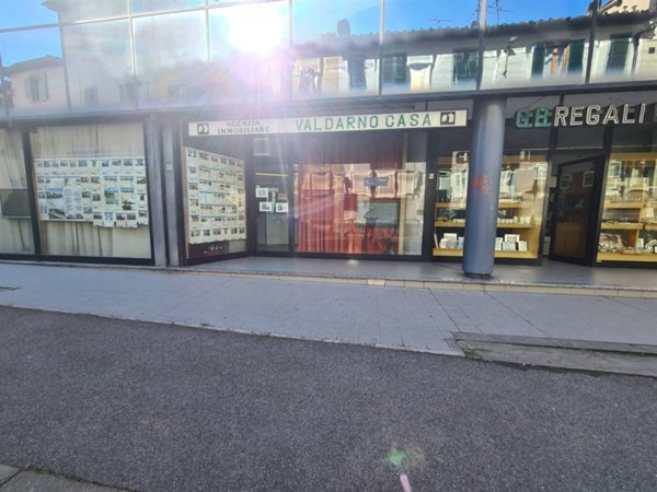 locale commerciale a Figline e Incisa Valdarno in zona Figline Valdarno