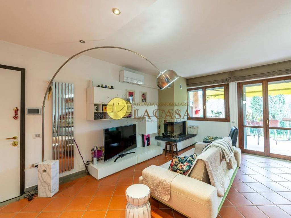 casa indipendente a Figline e Incisa Valdarno in zona Incisa in Val d'Arno