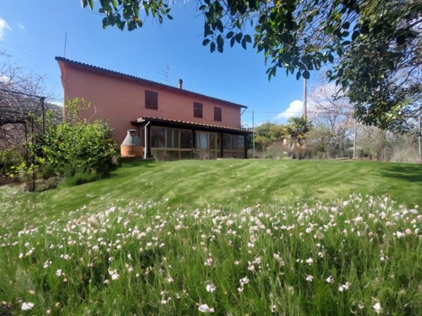 casa indipendente in vendita a Figline e Incisa Valdarno in zona Gaville