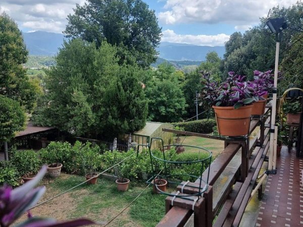 casa indipendente a Figline e Incisa Valdarno in zona Figline Valdarno