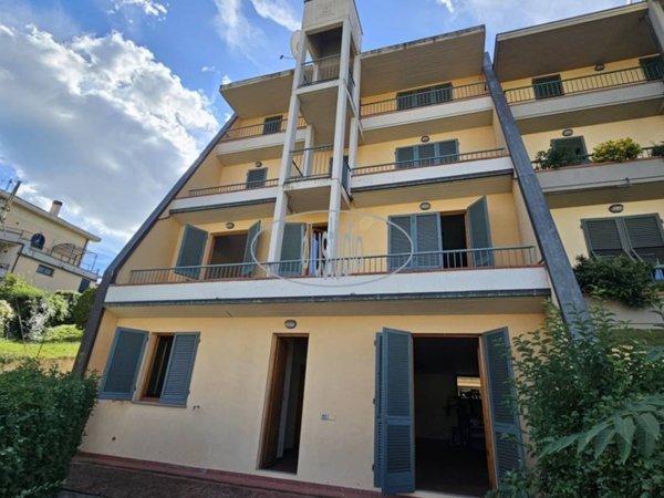 casa indipendente a Figline e Incisa Valdarno in zona Figline Valdarno