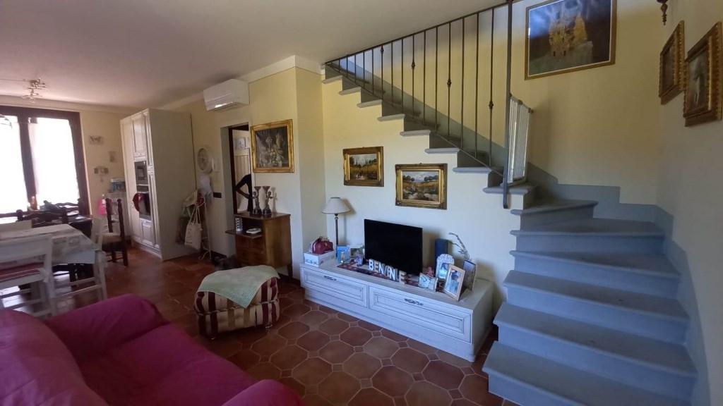 casa indipendente in vendita a Figline e Incisa Valdarno in zona Cesto