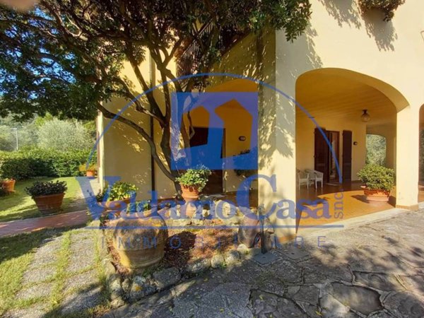 casa indipendente a Figline e Incisa Valdarno in zona Incisa in Val d'Arno