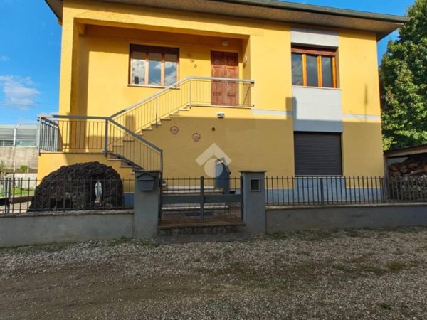 appartamento in vendita a Figline e Incisa Valdarno in zona Figline Valdarno